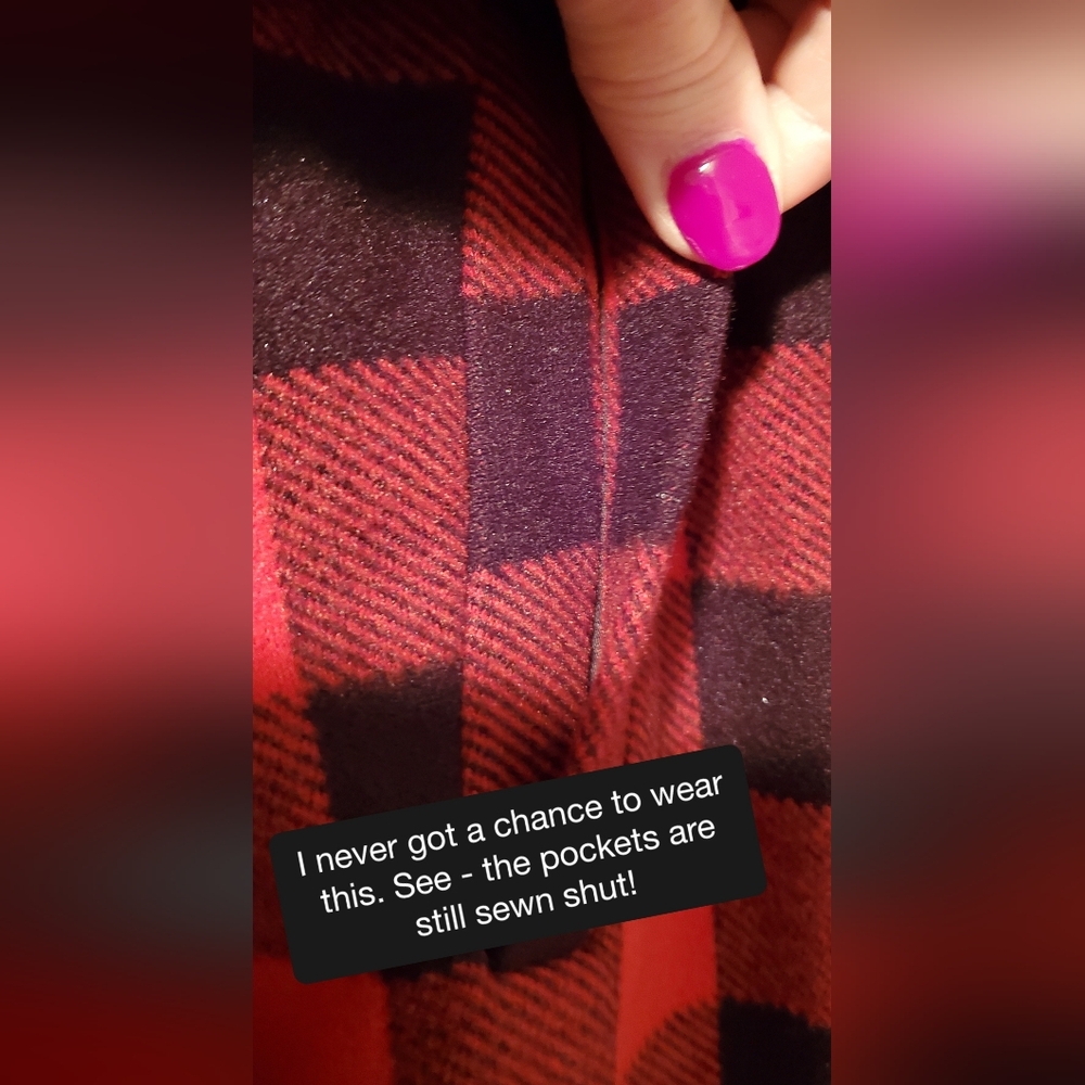Torrid Size 2 NEW Red & Black Plaid Peacoat - Picture 9 of 9